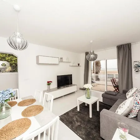 Luxury Sea Front Ii Апартаменты *