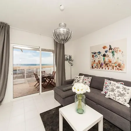 Luxury Sea Front Ii Апартаменты